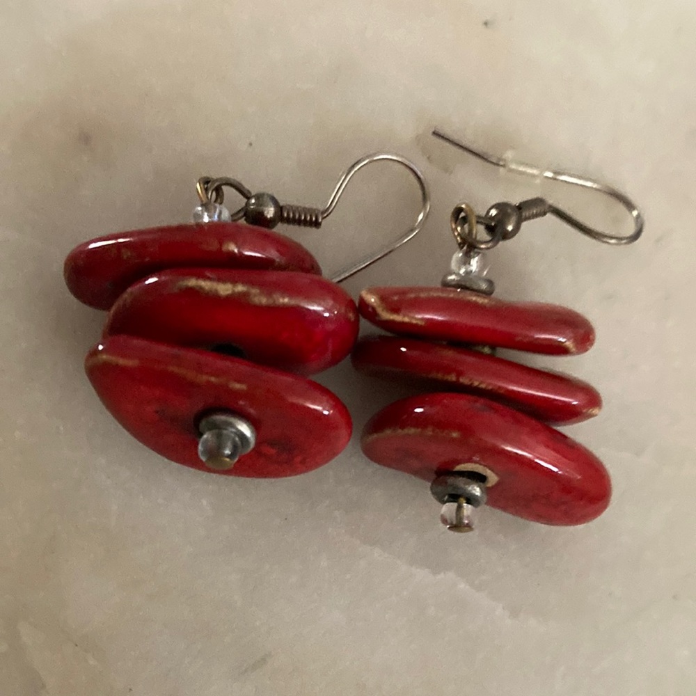 Red pierced dropping earrings